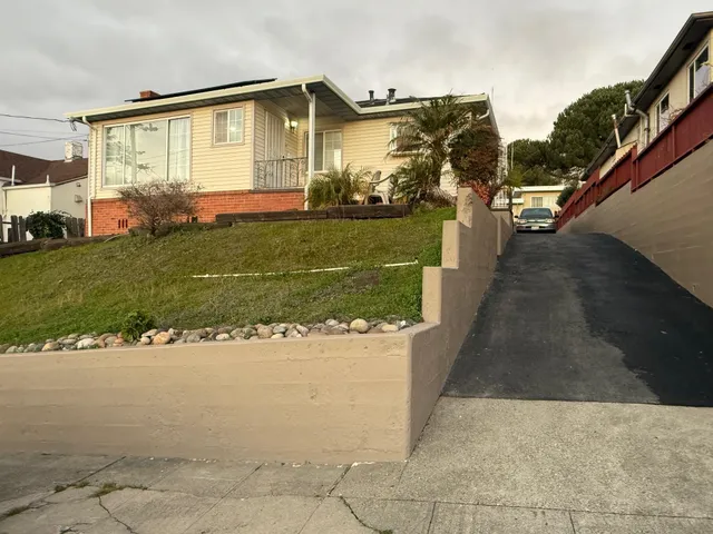 $899,000 | 17028 Santa Fe Street, Hayward, CA 94541