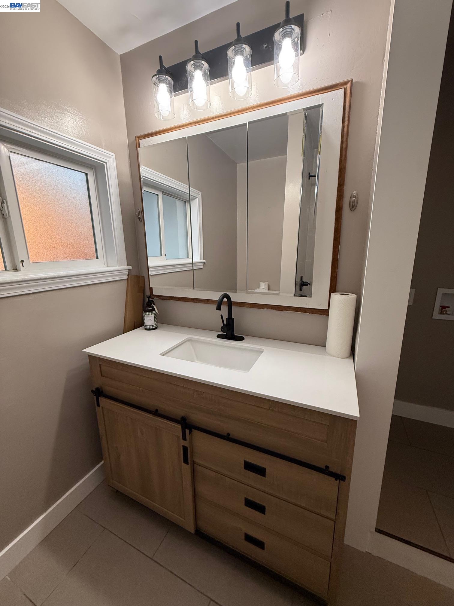 17028 Santa Fe Street Hayward, CA 94541 - Photo 11 of 54