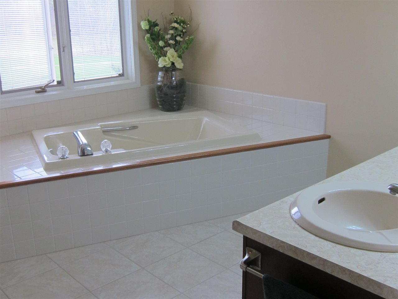 6327 Shadow Ridge Run Fort Wayne, IN 46804 - Photo 16 of 30 Gallery Image 16