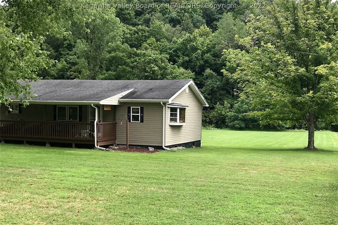 264 Dublin Road Leon, WV 25123 - Photo 3 of 33 Gallery Image 3