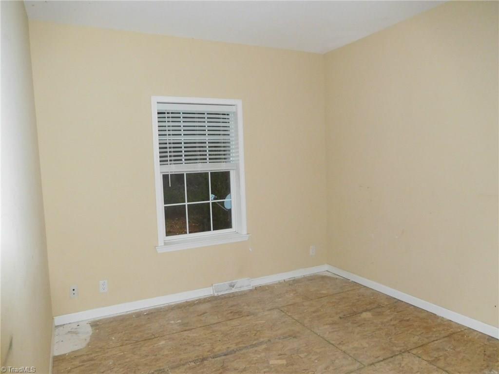 1122 Red Lane Road Pleasant Garden, NC 27313 - Photo 14 of 24 Gallery Image 14