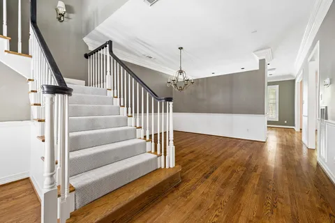 $595,000 | 6022 Burgoyne Road, Houston, TX 77057
