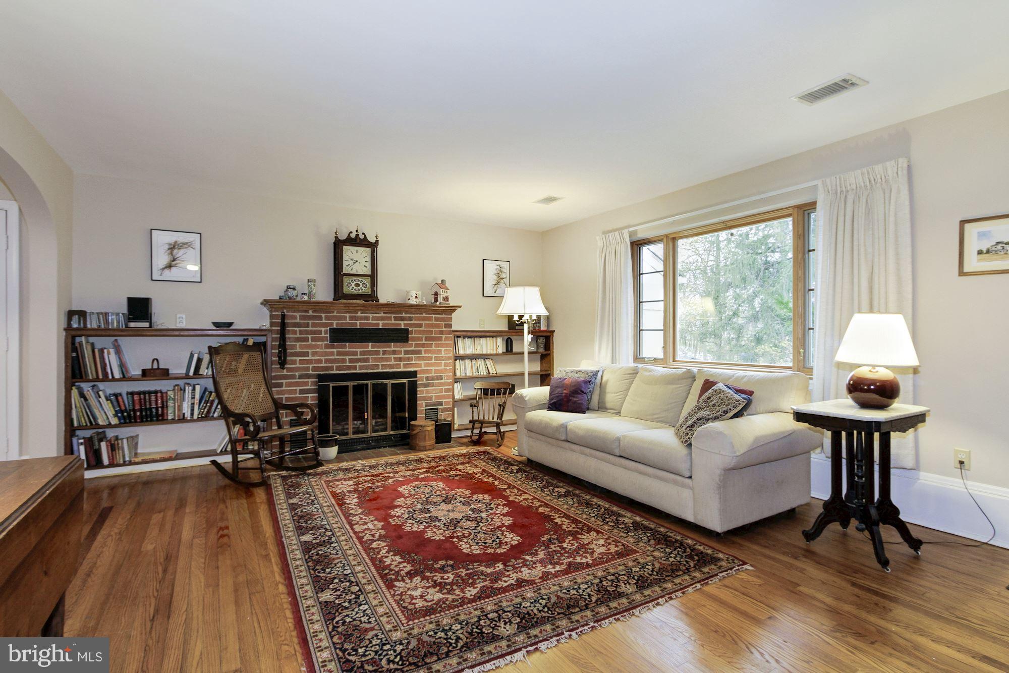 711 Copley Lane Silver Spring, MD 20904 - Photo 4 of 37 Gallery Image 4