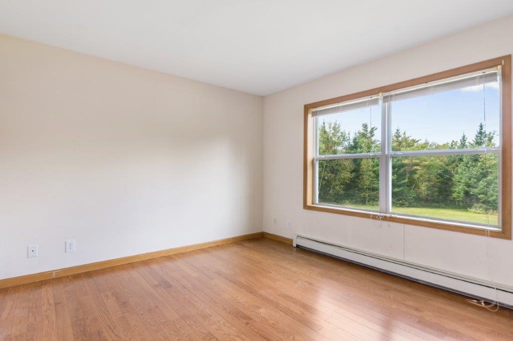 34 Rockwood Avenue Jefferson, NH 03583 - Photo 16 of 38