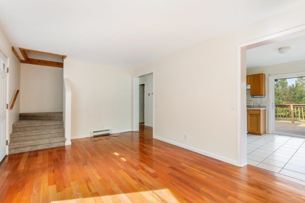 34 Rockwood Avenue Jefferson, NH 03583 - Photo 6 of 38