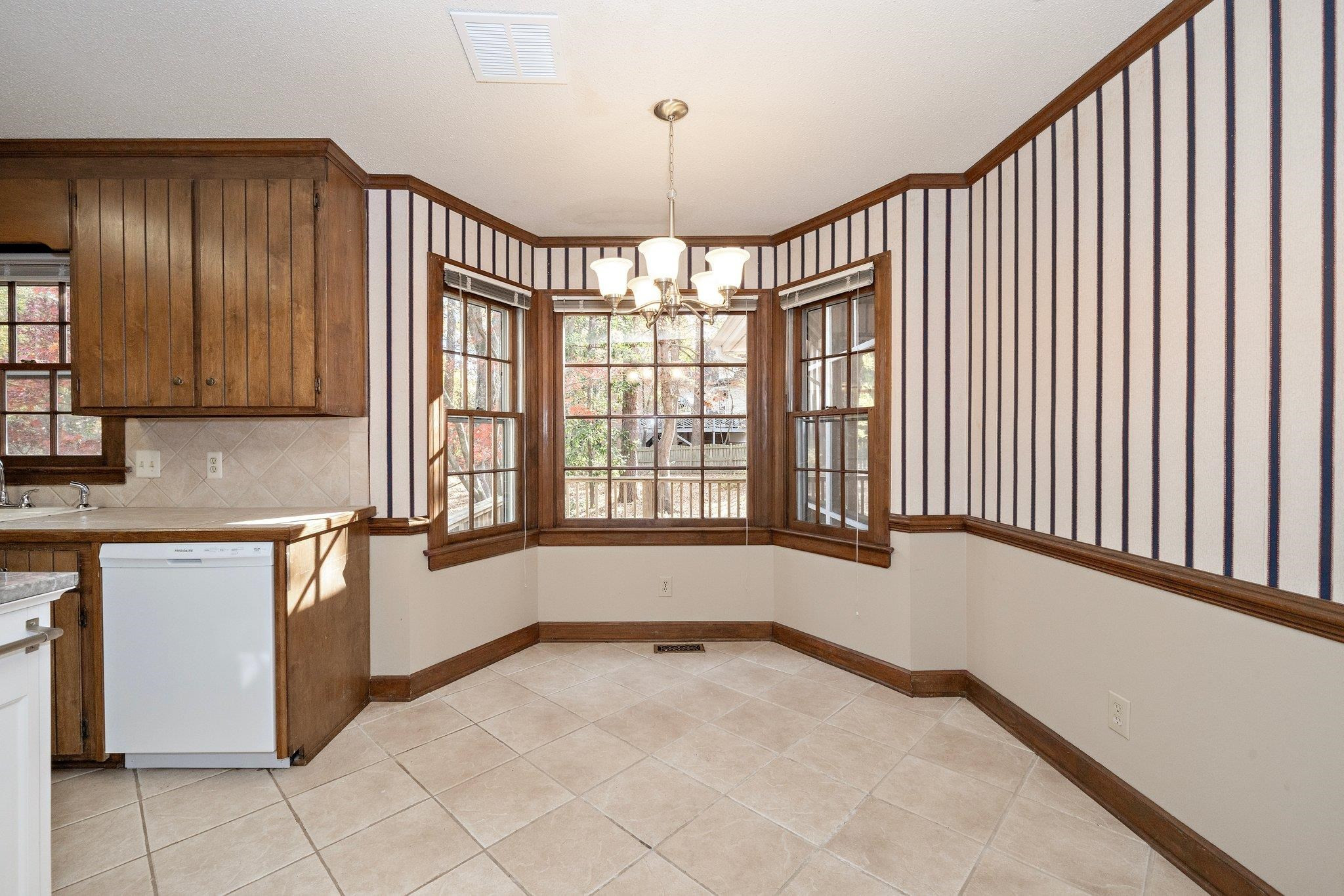 5801 Heatherbrook Circle Raleigh, NC 27612 - Photo 13 of 28 Breakfast Room