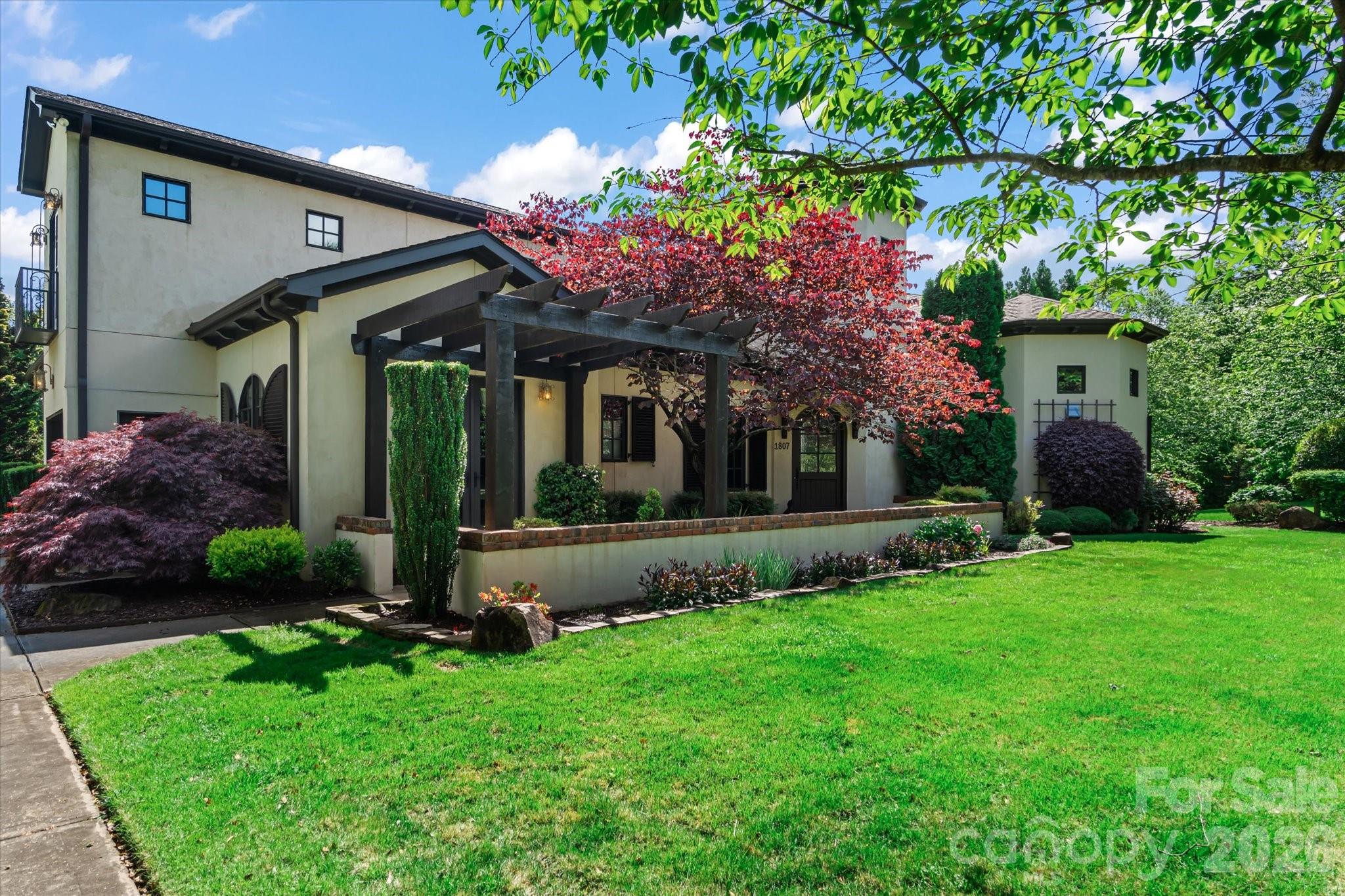 1807 Charden Road Davidson, NC 28036 - Photo 1 of 31 Gallery Image 1