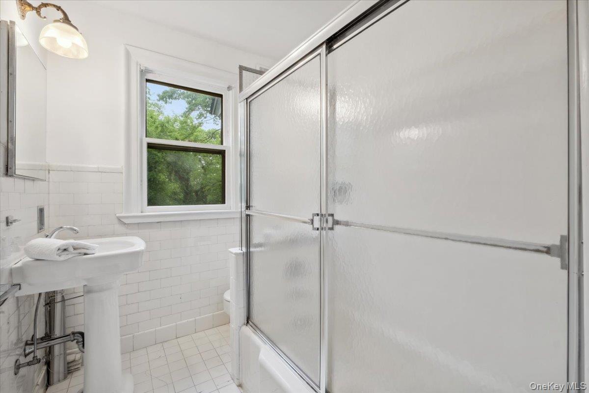 31 Seton Road Larchmont, NY 10538 - Photo 22 of 34