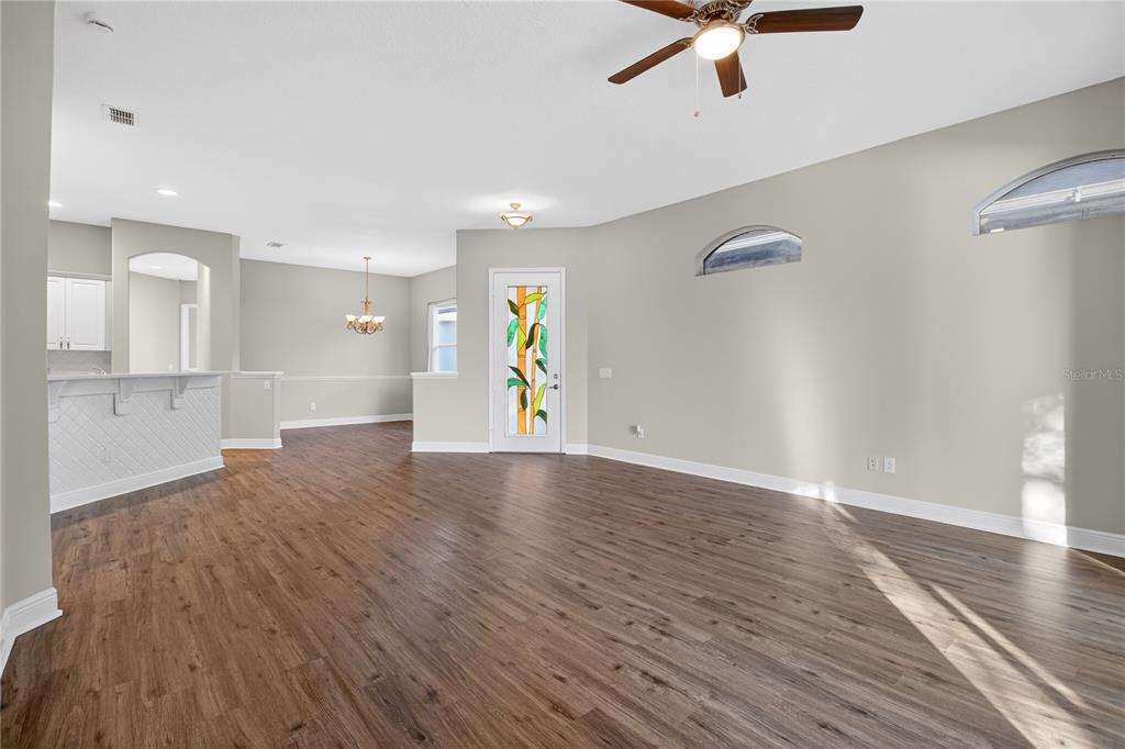 216 Lamonte Pointe Circle DeBary, FL 32713 - Photo 6 of 41