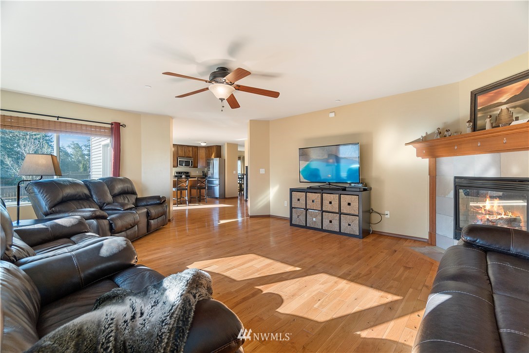 1351 Foreman Road DuPont, WA 98327 - Photo 13 of 40
