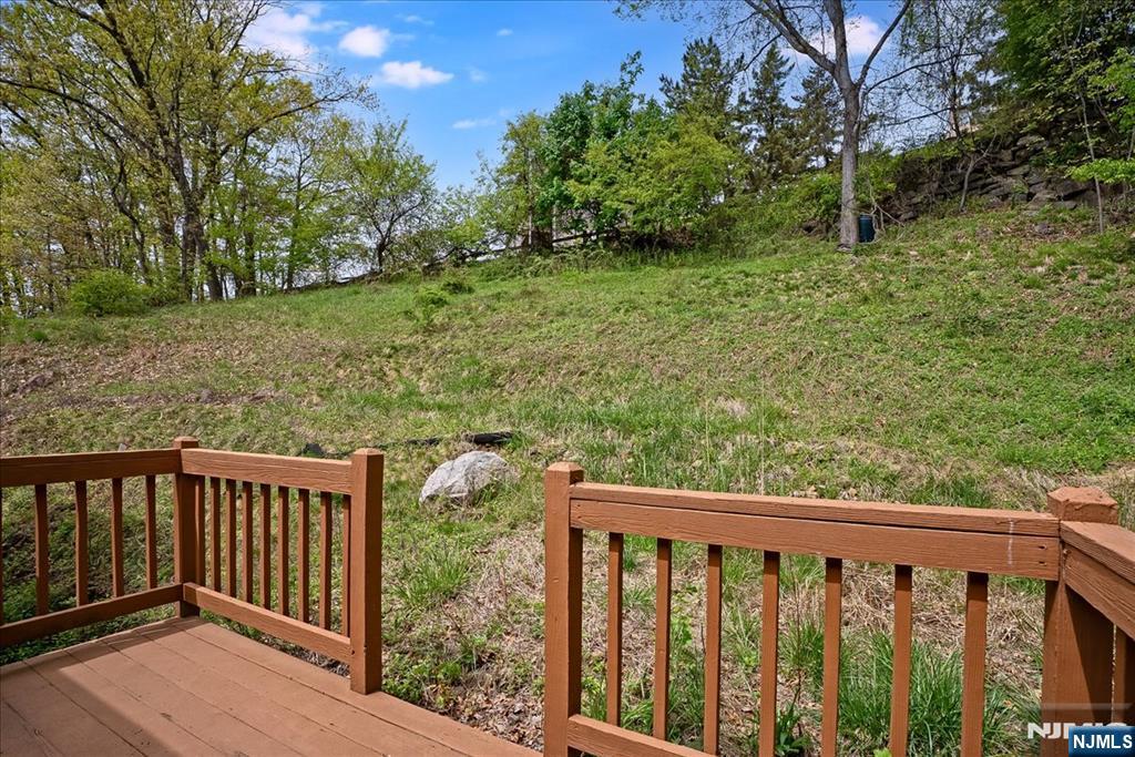 17 Albanese Road Haledon, NJ 07508 - Photo 21 of 28