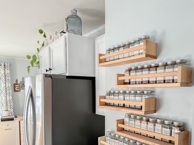 237 Pleasant Street Claremont, NH 03743 - Photo 4 of 18