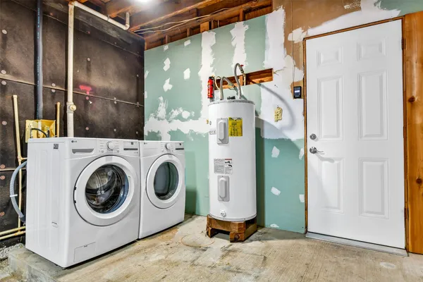 $1,849 | 123 Strand Street, Unit REAR, Galveston, TX 77550