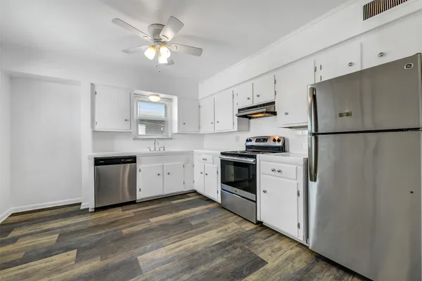 $1,849 | 123 Strand Street, Unit REAR, Galveston, TX 77550