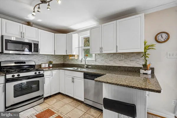$650,000 | 712 North Sterling Boulevard, Sterling, VA 20164
