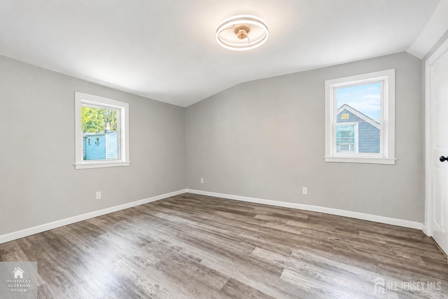 193 Old Road Sewaren, NJ 07077 - Photo 20 of 38 Gallery Image 20