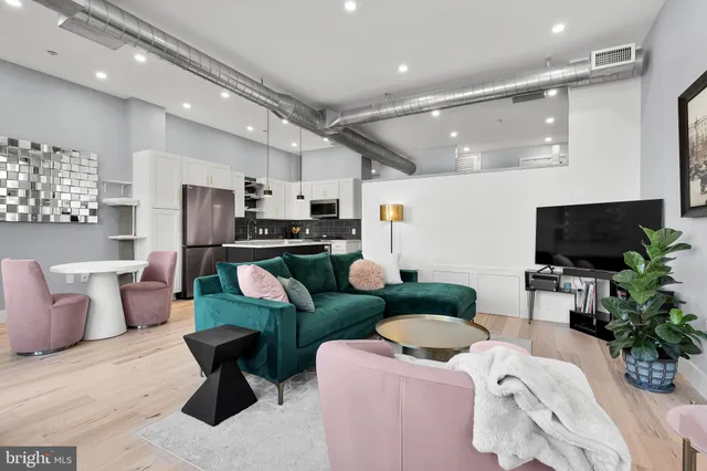 $550,000 | 1390 V Street Northwest, Unit 303, Washington, DC 20009