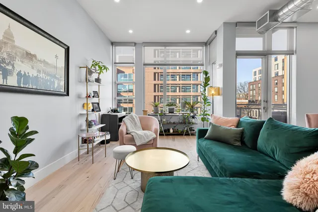 $550,000 | 1390 V Street Northwest, Unit 303, Washington, DC 20009