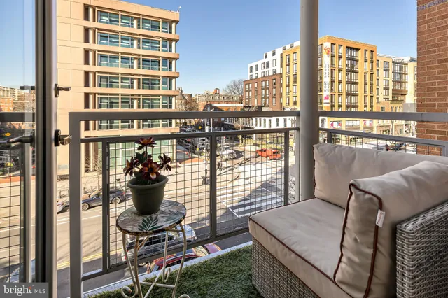 $550,000 | 1390 V Street Northwest, Unit 303, Washington, DC 20009
