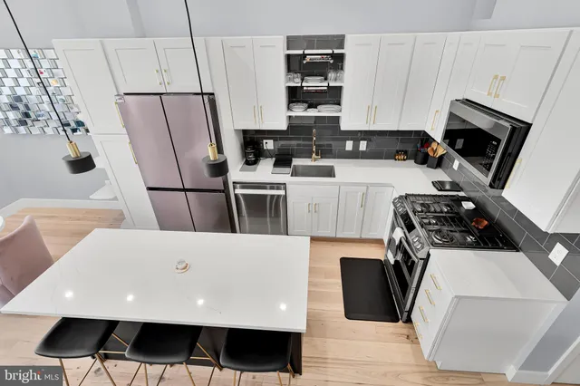 $550,000 | 1390 V Street Northwest, Unit 303, Washington, DC 20009