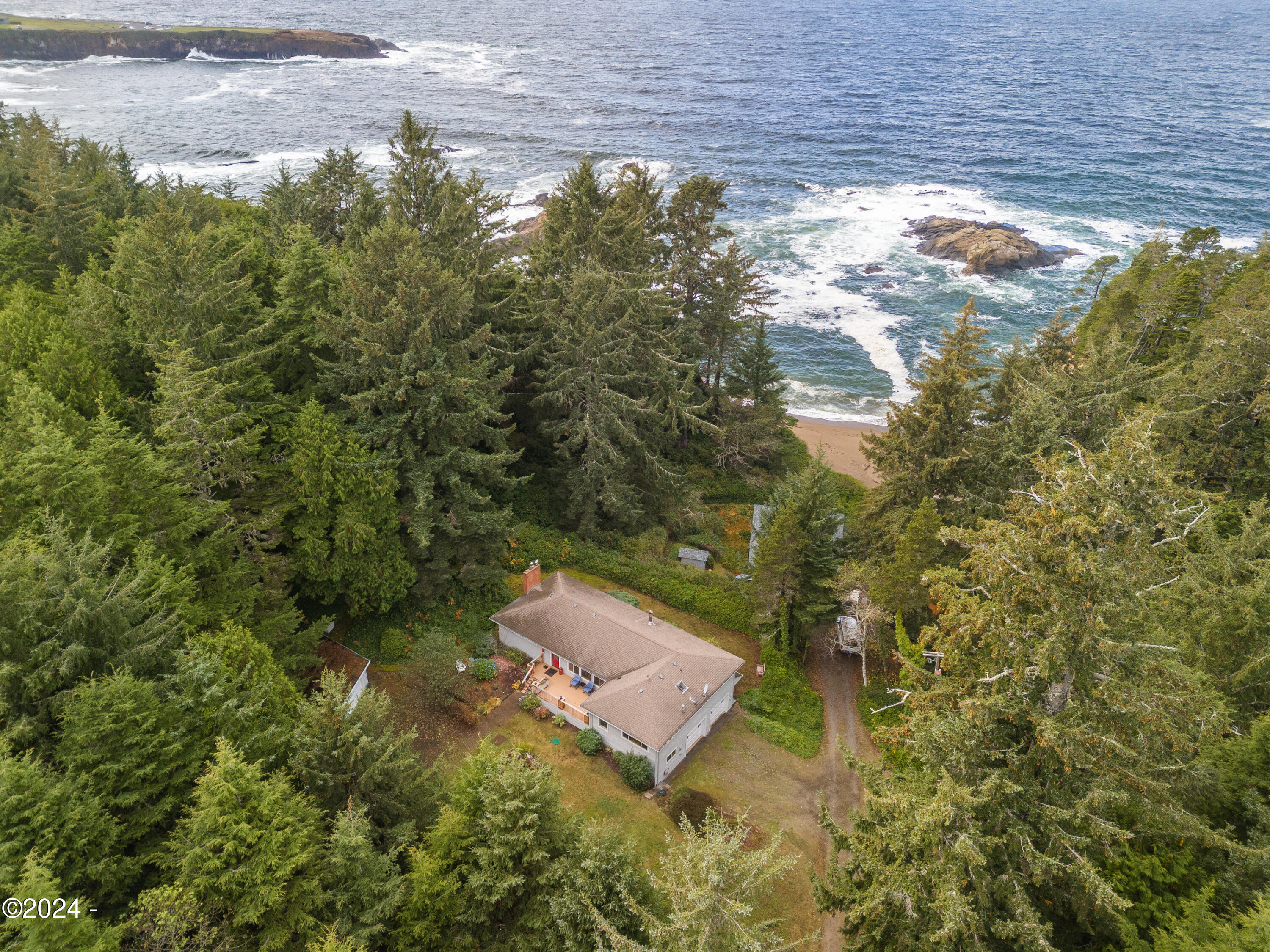 2275 Highway 101 Depoe Bay, OR 97341 - Photo 8 of 61 Incredible Secluded Beach