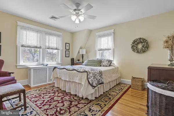 $899,999 | 429 East 2nd Street, Moorestown, NJ 08057