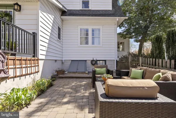 $899,999 | 429 East 2nd Street, Moorestown, NJ 08057
