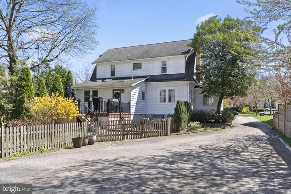 $899,999 | 429 East 2nd Street, Moorestown, NJ 08057