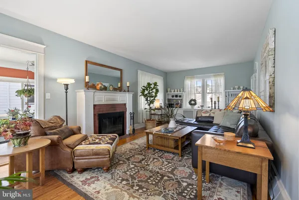 $899,999 | 429 East 2nd Street, Moorestown, NJ 08057