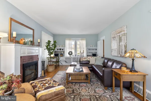 $899,999 | 429 East 2nd Street, Moorestown, NJ 08057