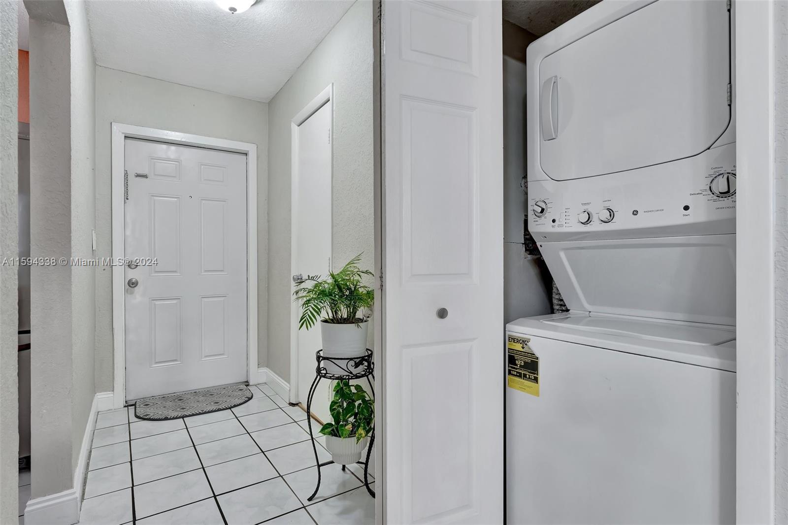 8319 Fairway Road Sunrise, FL 33351 - Photo 24 of 33 Gallery Image 24