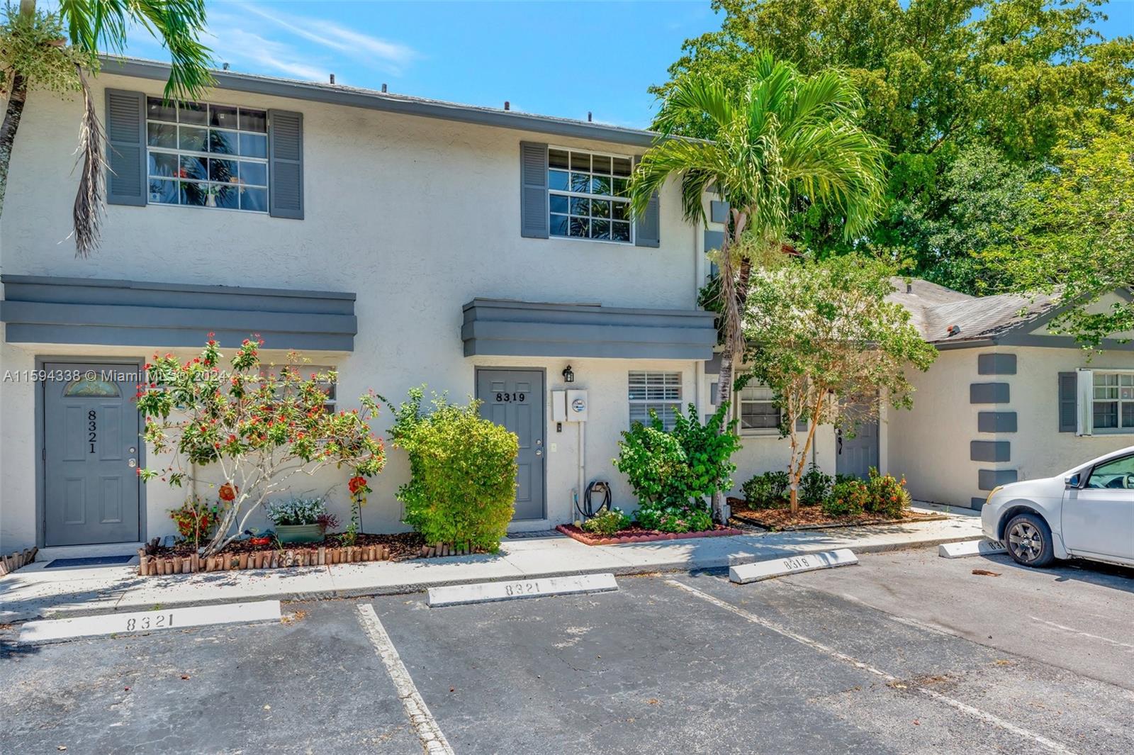 8319 Fairway Road Sunrise, FL 33351 - Photo 3 of 33 Gallery Image 3