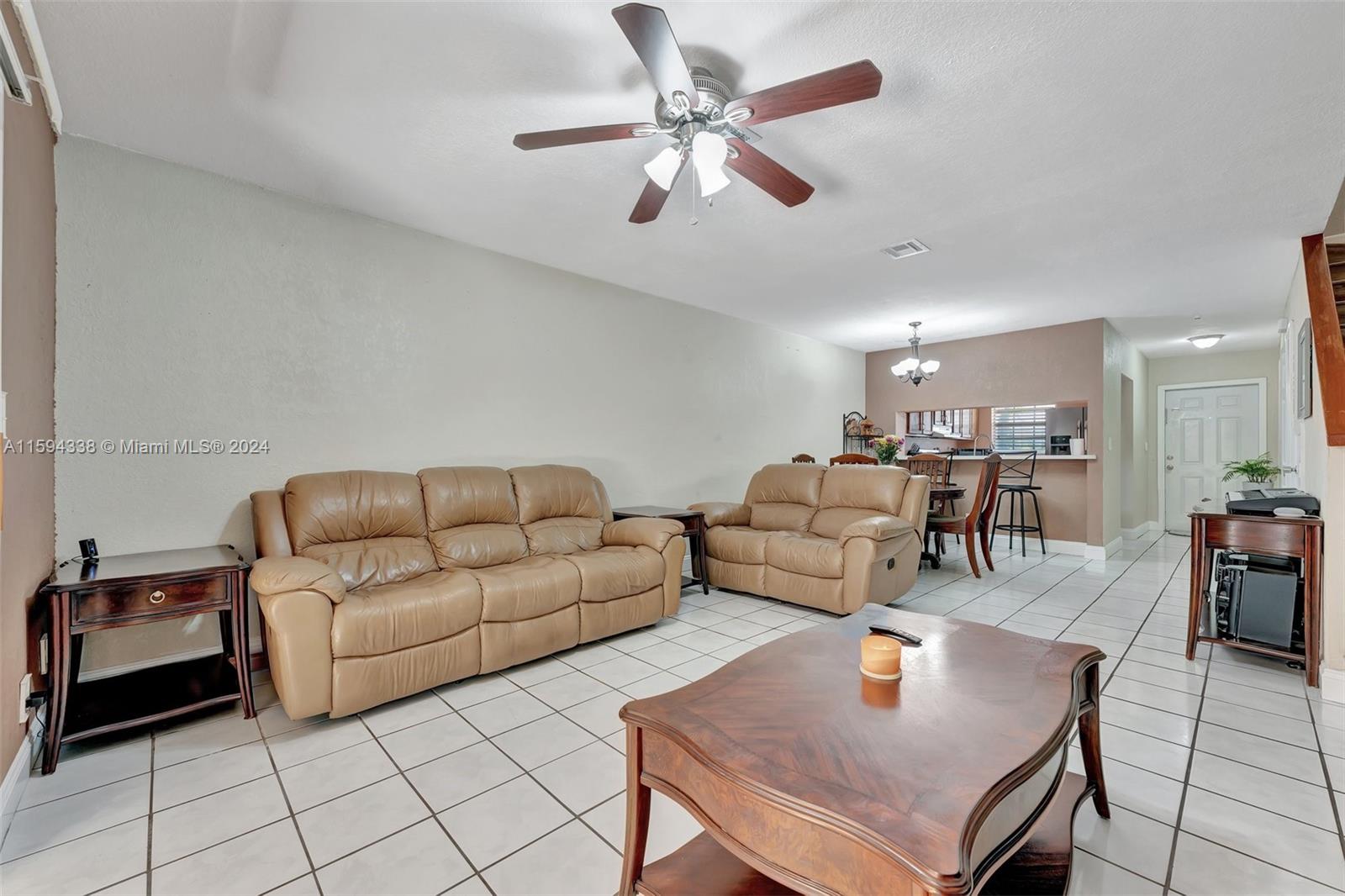8319 Fairway Road Sunrise, FL 33351 - Photo 8 of 33 Gallery Image 8