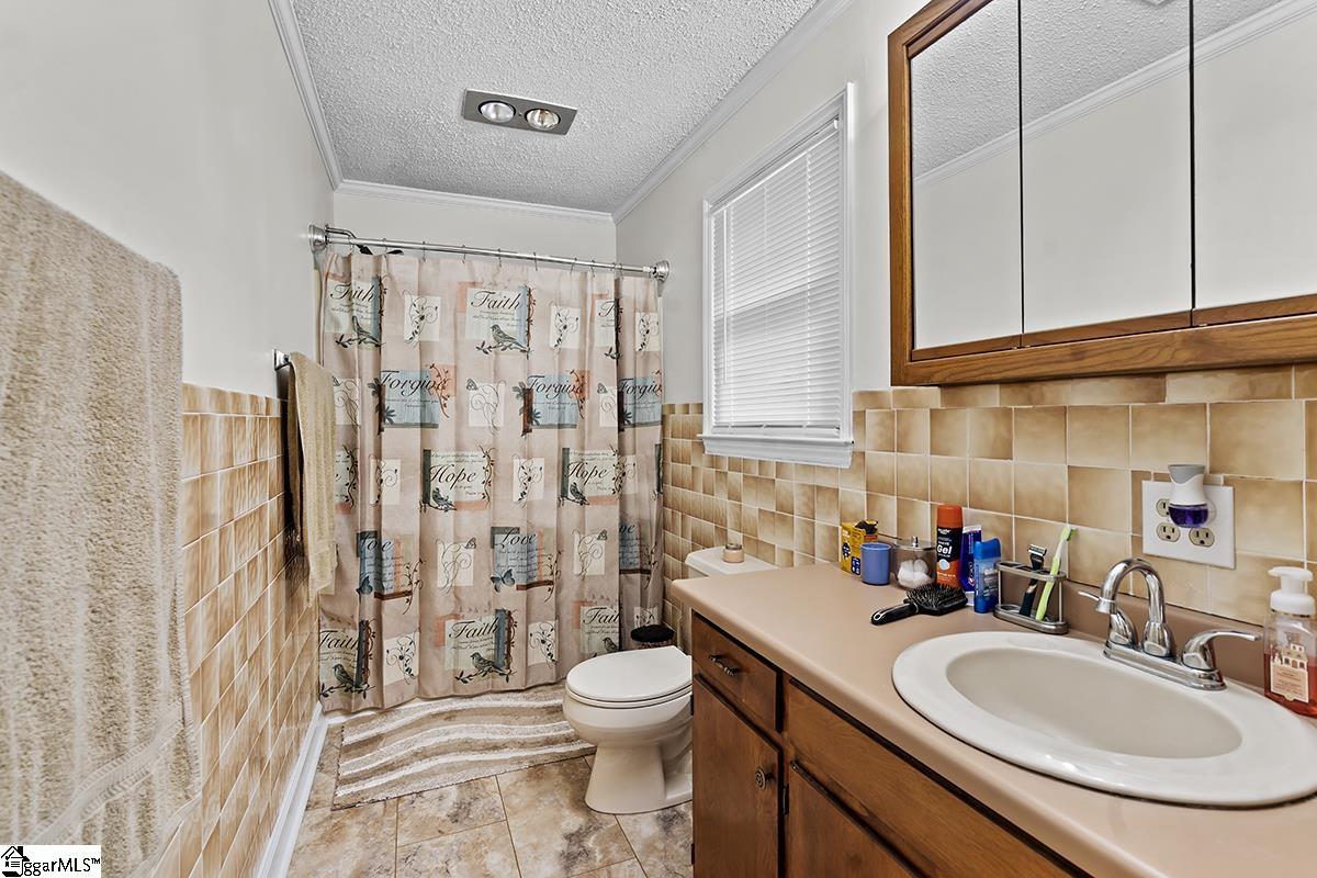 222 State Rd S-30-734 Laurens, SC 29360 - Photo 11 of 23