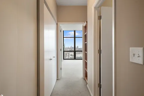 $375,000 | 435 West Erie Street, Unit 2204, Chicago, IL 60654
