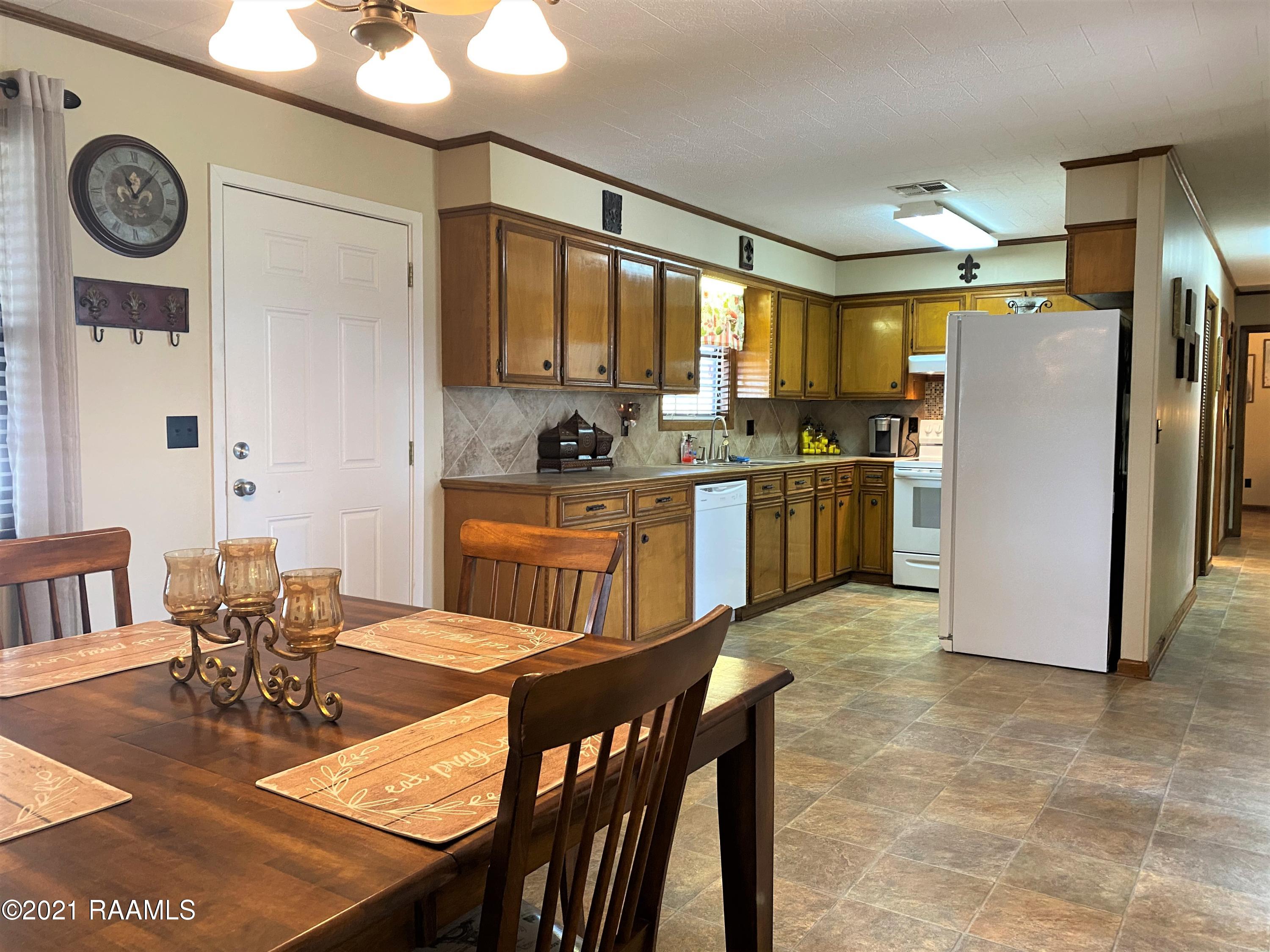 341 Pavy Road Opelousas, LA 70570 - Photo 7 of 22 Gallery Image 7