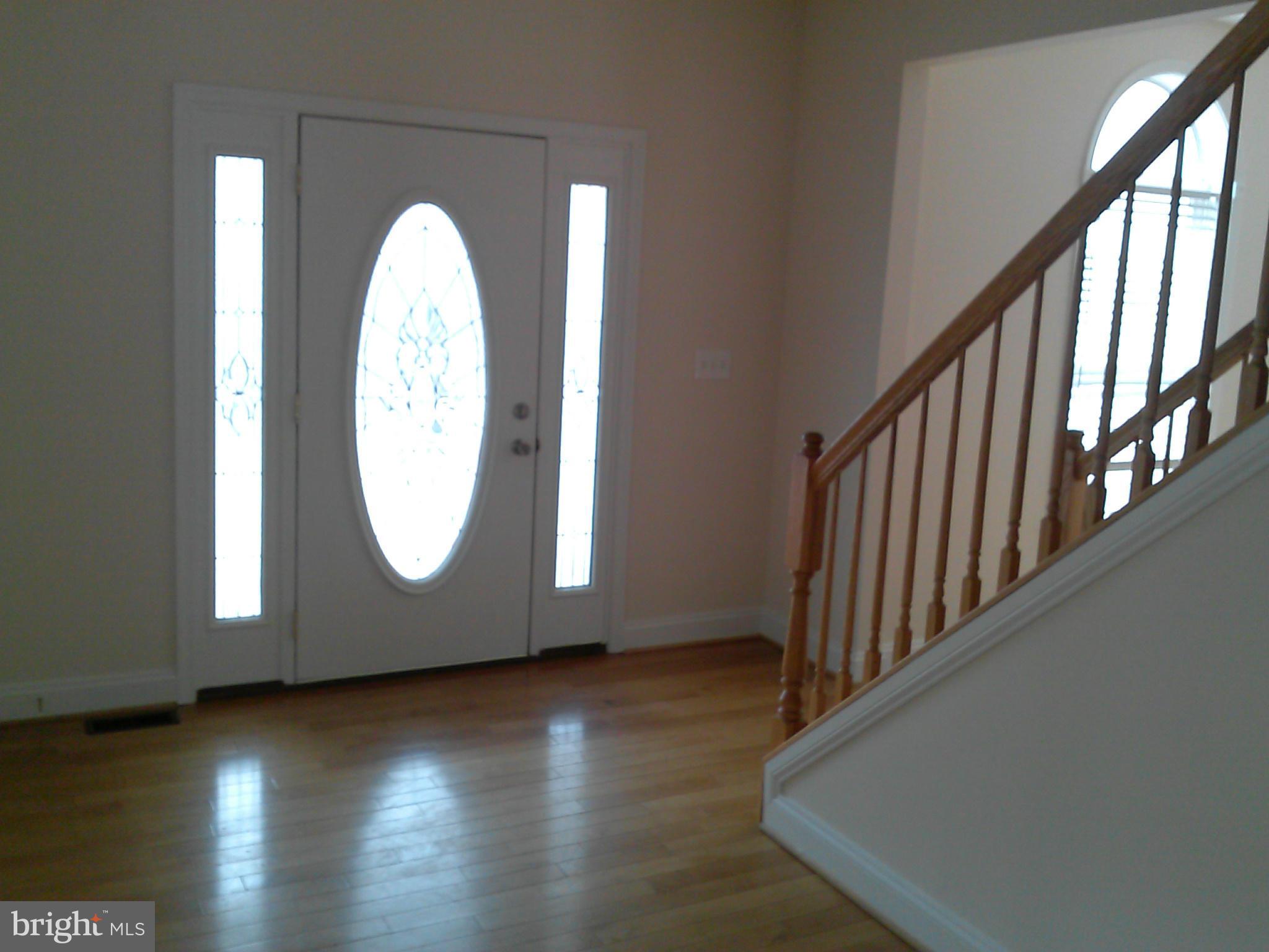 3322 Grace Road Baltimore, MD 21219 - Photo 2 of 30 Foyer1