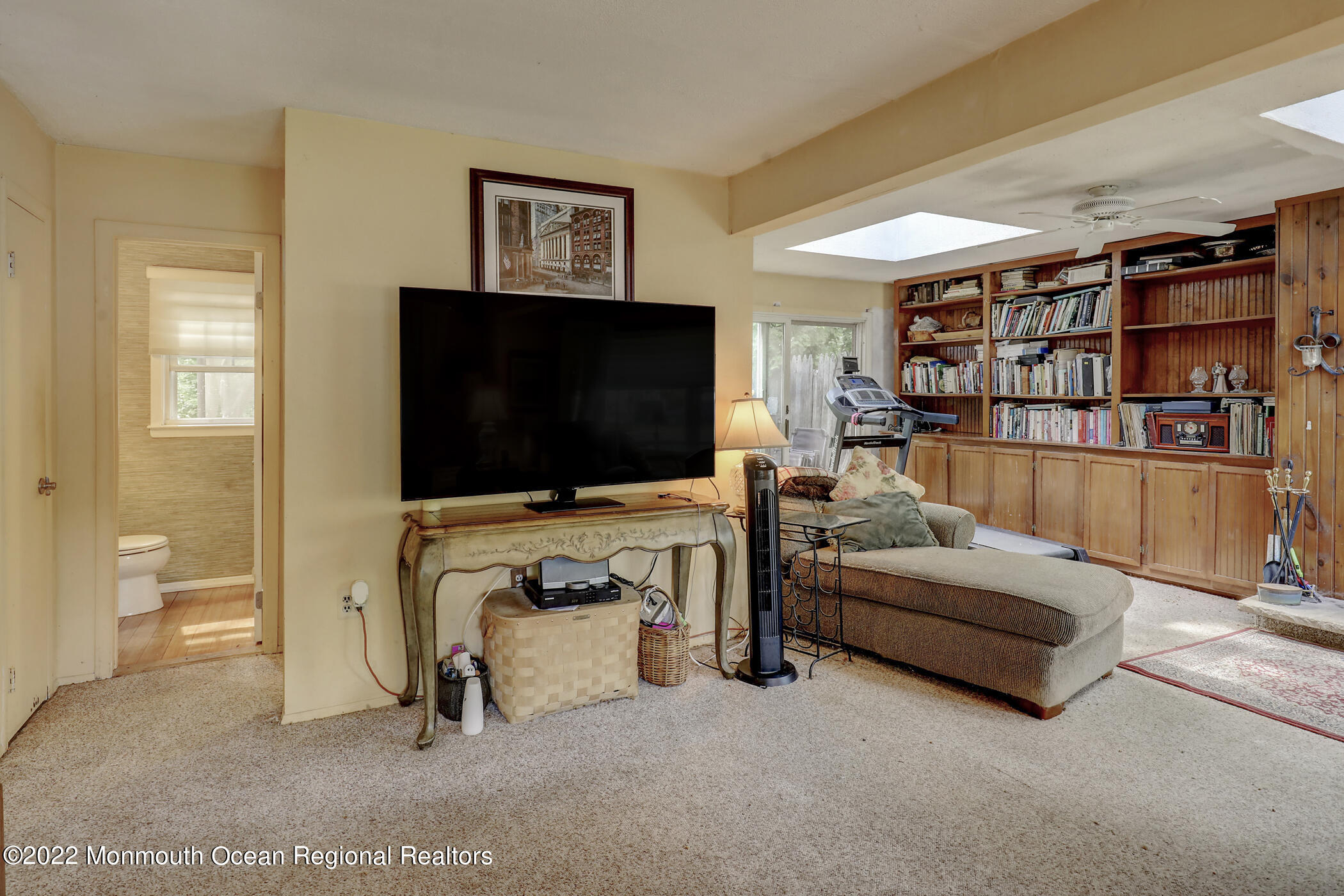 2001 Logan Road Asbury Park, NJ 07712 - Photo 20 of 35 18 - Family Room