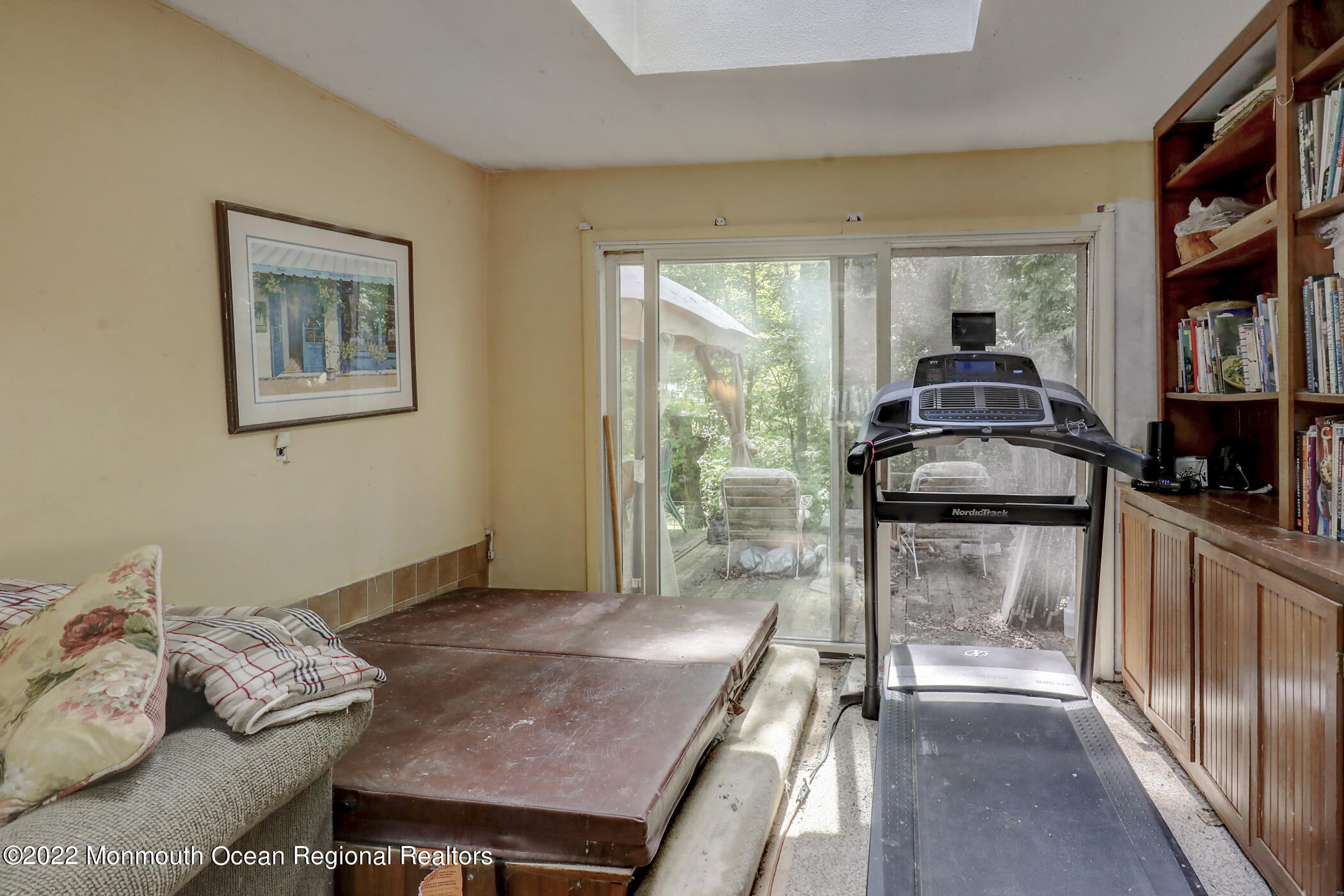 2001 Logan Road Asbury Park, NJ 07712 - Photo 21 of 35 19 - Family Room