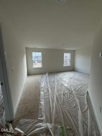 a view of empty room with window