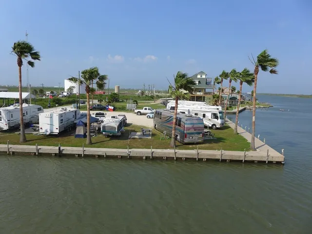 $989,000 | 1330 Resort Road, Crystal Beach, TX 77650