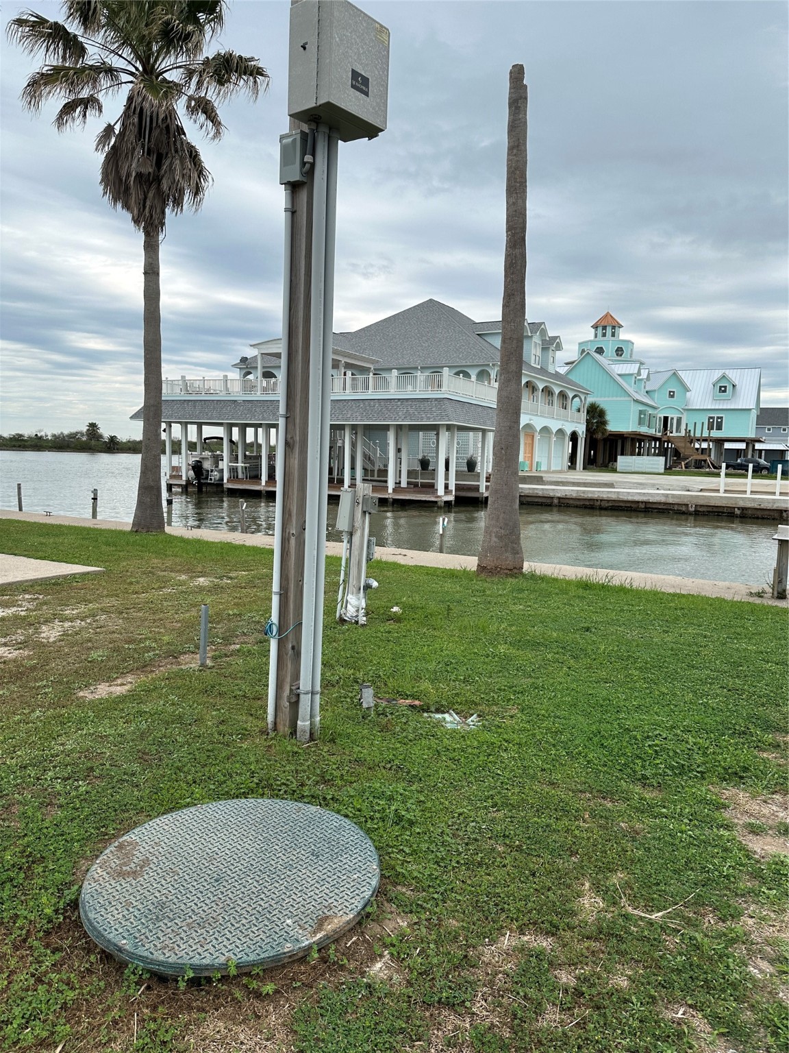 1330 Resort Road Crystal Beach, TX 77650 - Photo 11 of 13