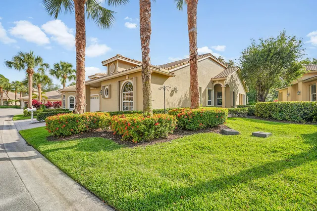 $324,999 | 7073 Torrey Pines Circle, Port St. Lucie, FL 34986