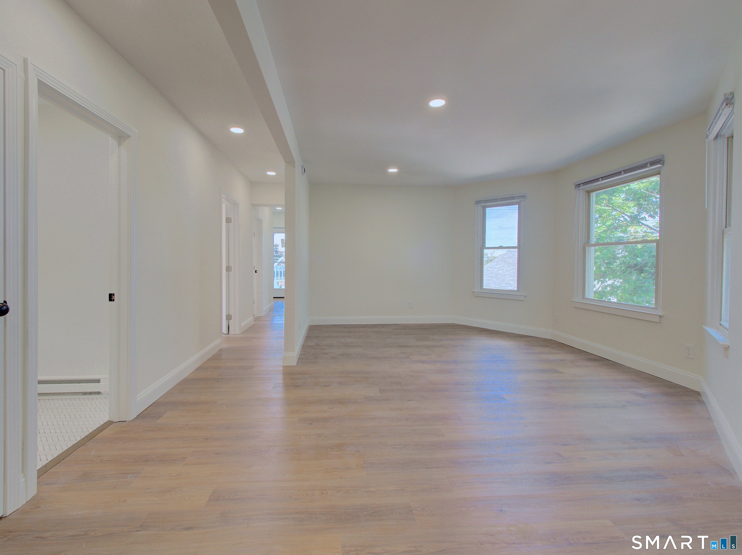 16 Benham Road, Unit C Groton, CT 06340 - Photo 2 of 9