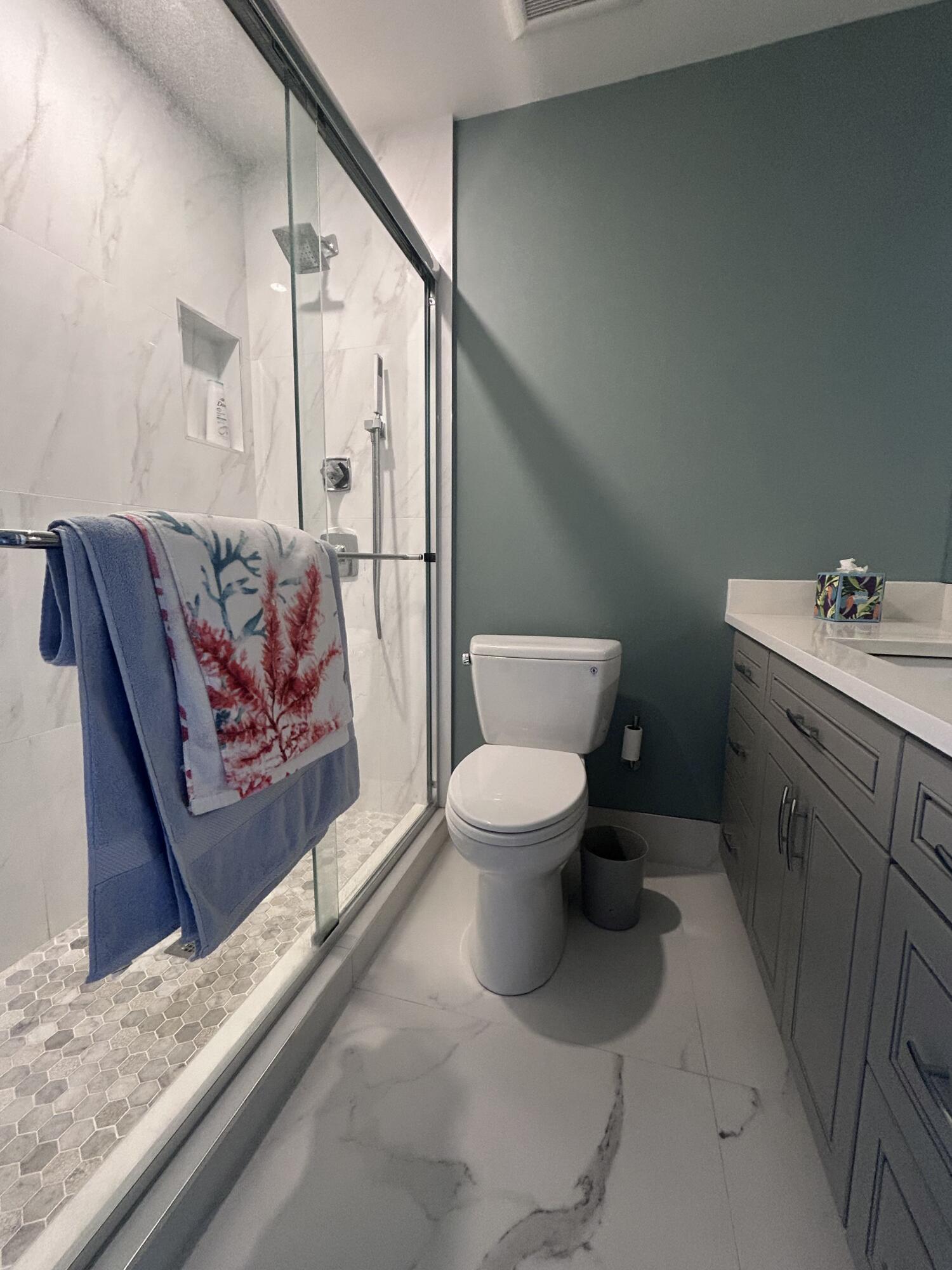 Undisclosed Address Jupiter, FL 33477 - Photo 11 of 12 IMG_6388