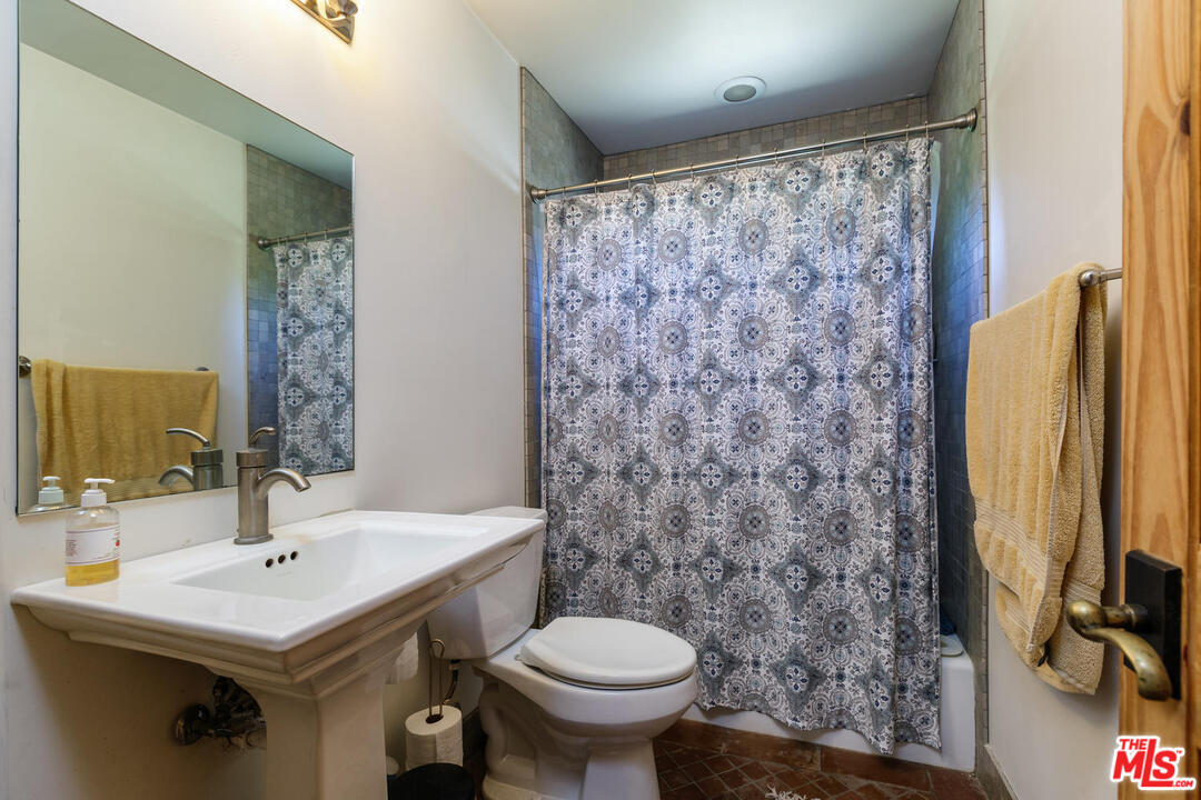 361 Riverside Road Oak View, CA 93022 - Photo 30 of 36