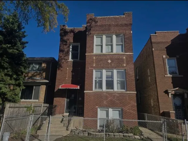 $1,800 | 4324 West Haddon Avenue, Unit 1, Chicago, IL 60651