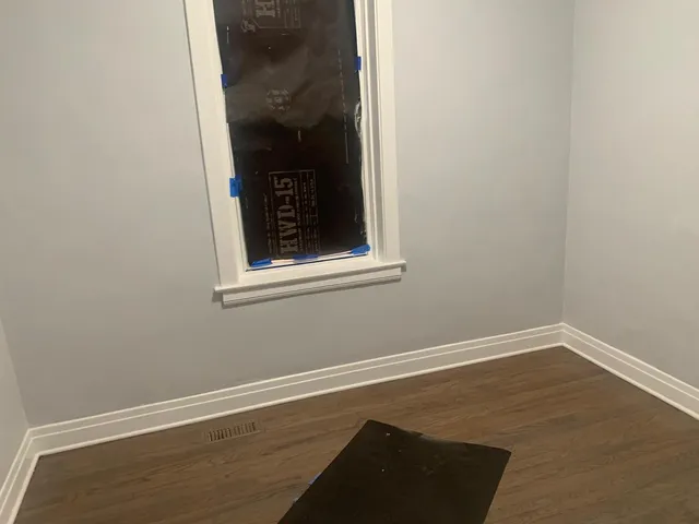 $1,800 | 4324 West Haddon Avenue, Unit 1, Chicago, IL 60651