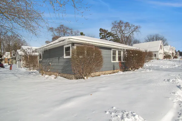 $328,000 | 409 South Street, Spring Lake, MI 49456