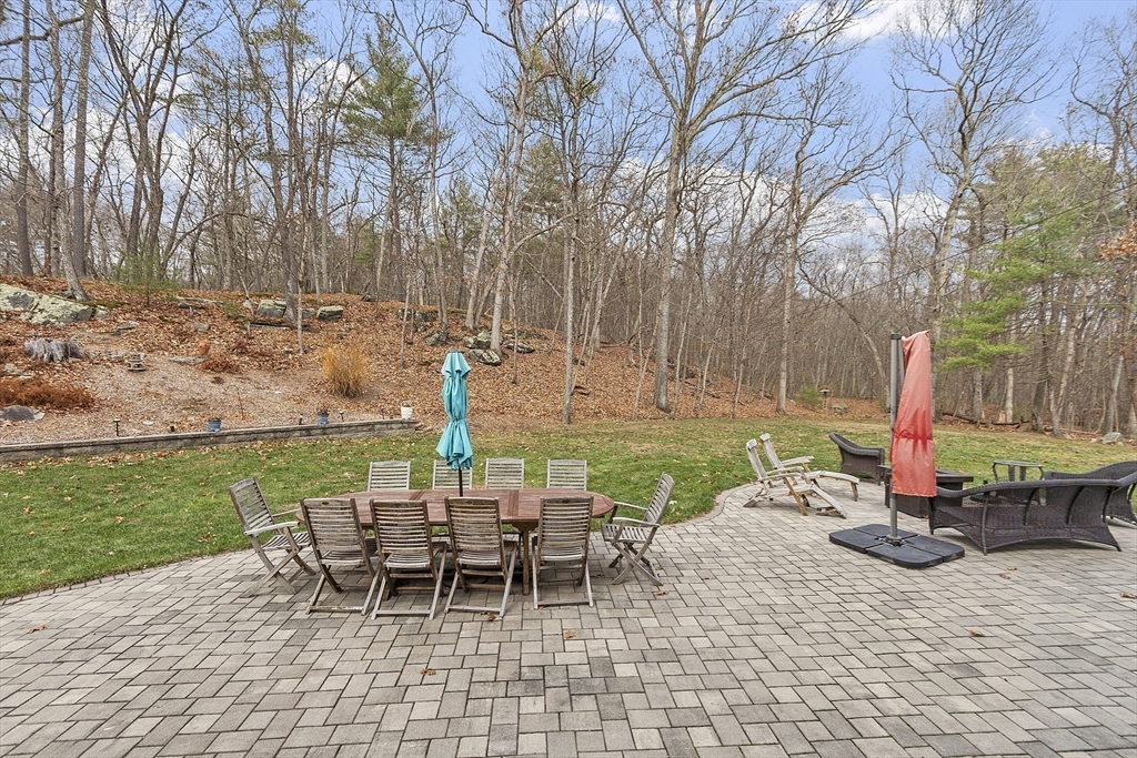 11 Sholan Circle Harvard, MA 01451 - Photo 7 of 40